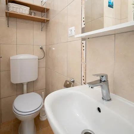 Family-friendly House With Hot Tub Sukosan, Zadar - 6123